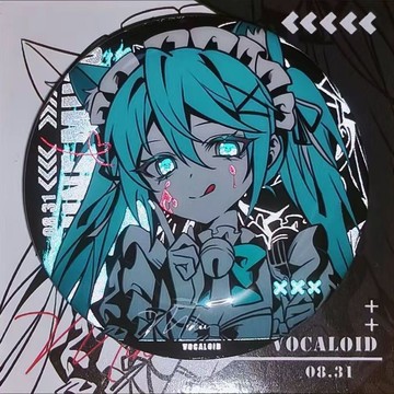 ❤️在臺好貨❤️miku初音未來女僕雙閃反光吧唧可愛徽章二次元周邊自制同人穀子