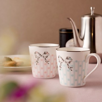 【NARUMI】Anna Emilia 心心相印馬克杯-2入-290ml 新婚禮物 結婚贈禮 茶杯 咖啡杯 對杯組