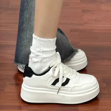 💗特惠💗   黑白撞色厚底小白鞋女 2024秋季新款鞋 ins輕便透氣學生百搭鞋 增高板鞋