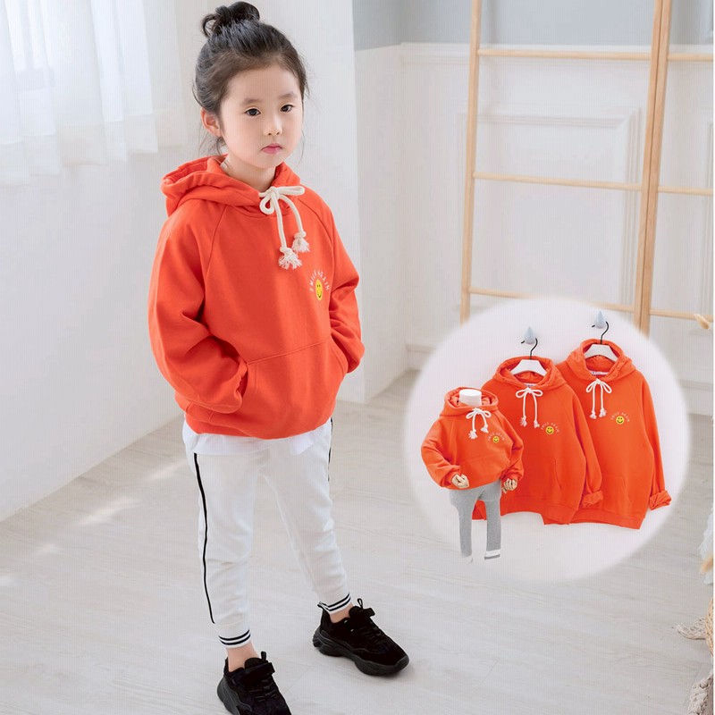 韓国子供服 新品 パーカー トレーナー 男の子 女の子 可愛い トップス カジュアル ゆったり 親子お揃いコーデ 家族揃い パパ ママ キッズ カップル 親子セット スウェット カジュアル 通販 Lineポイント最大1 0 Get Lineショッピング