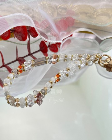 雪地裡の一抹聖誕紅