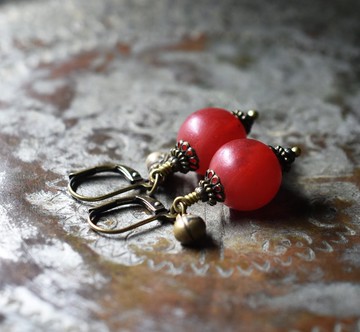 紅色彩繪紋理古董波希米亞風格串珠與民族風鈴鐺耳環