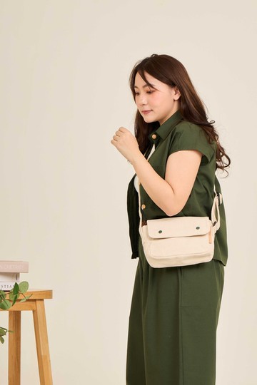 PEBBLE - 帆布斜背包 (白色)