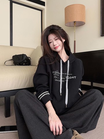 【missy shop】夜色英字句印花連帽刷毛大學T-94762