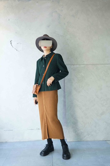 尋寶古著-磚紅色排釦彈性薄針織窄裙