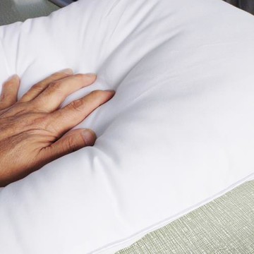 批發跨境外貿枕頭亞馬遜白色單人枕酒店外貿賓館枕枕芯