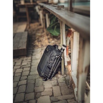 DEBY航拍攝影包單反微單相機鏡頭三腳架筆記本DIY內部隔斷18L旅行輕便側取可以單肩背