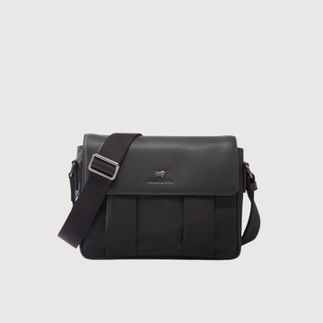 【免費贈送送禮提袋】馬賽爾 斜背包-黑色/BF579-62-BK