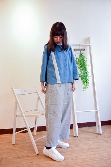 吊帶寬褲 灰條紋