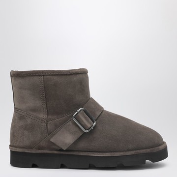 Boot in dove-colored suede