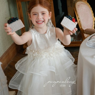 100-140 花瓣蝴蝶刺繡奶霜層次禮裙