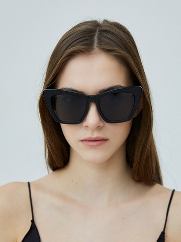 Linda c.001