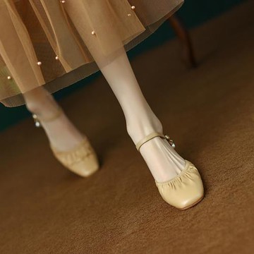 粗跟涼鞋女配裙子小眾設計感中跟一字帶單鞋女低跟法式白色高跟鞋