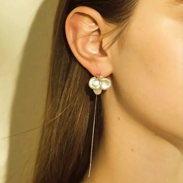 Reflection Dancing Petal Earrings 銀色 - 一只