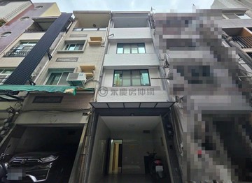 信義國小*民生復興商圈五房車庫透天(有孝親房)｜高雄市新興區復橫一路