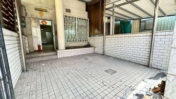 北興市場旁｜車庫別墅｜大空間五房宅 ｜嘉義市西區保安一路