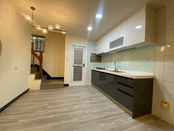 湖內區｜大湖國小｜人車分道｜翻新美車墅｜高雄市湖內區長春二街