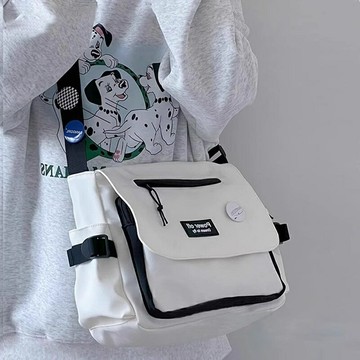 【潮酷百搭】斜挎包 單肩包 書包 帆布包 胸包 男女同款 純色簡約 大容量多隔層 大學生上課通勤日常出行