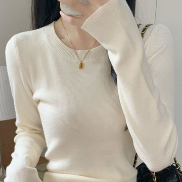 台灣现貨 圓領毛衣 秋冬針織衫 韓系針織打底衫 減齡內搭上衣 簡約修身針織衫 針織打底衫 修身顯瘦打底上衣