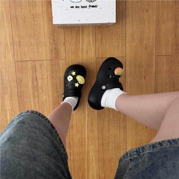 蘋果洞洞鞋女款2026新款夏外穿厚底增高超火不累腳高質量顯腳小