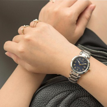 【Citizen 星辰】EW2509-83L 帶日期 藍寶石鏡面 光動能 鈦金屬 女錶