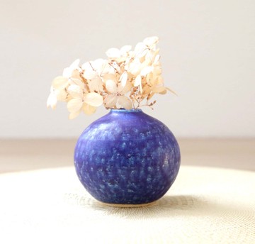 深海藍豐滿圓形花瓶