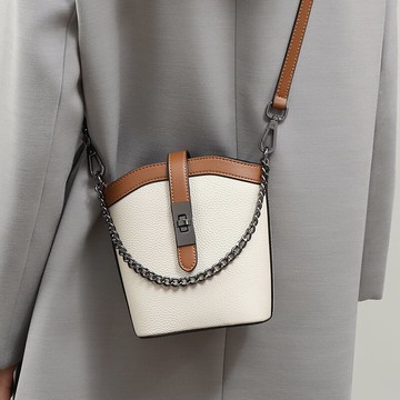 Viney包包新款設計包包女包斜挎包夏時尚高級質感真皮手提水桶包