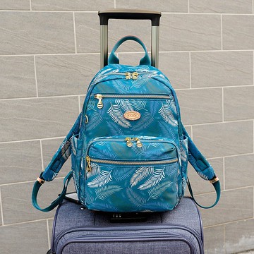 羽草系必BUY機能小旅行後背包13291(湖水綠)