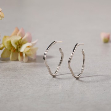 wave line pierced earring SV 無鎳水晶針耳環 時尚簡約設計 銀色  રhodium