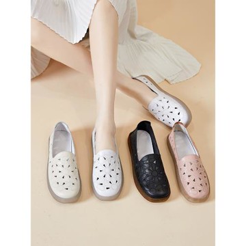 牛筋底媽媽涼鞋女夏季2025真皮軟底舒適中年老年防滑洞洞鏤空單鞋