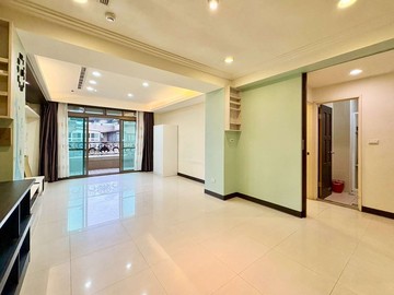 旺族採光三房車*小巢希望團隊*宏奇｜新北市三峽區中園街