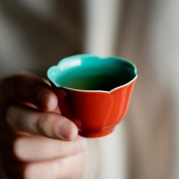 故宮紅陶瓷品茗杯家用茶杯中式簡約主人杯單杯功夫茶具葵口杯