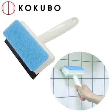 asdfkitty*日本 小久保 浴室磁磚專用清潔刷-海綿+刮刀-去除水漬.玻璃刮刀.乾溼分離 刮水器-正版