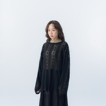 QUEENSHOP_S 女裝 長袖 蕾絲緹花透膚長袖上衣 兩色售 現+預 【01099450】