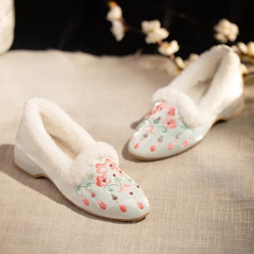 琴所繡花棉鞋女冬新款珍珠刺繡加絨保暖低跟媽媽鞋包跟舒適旗袍鞋