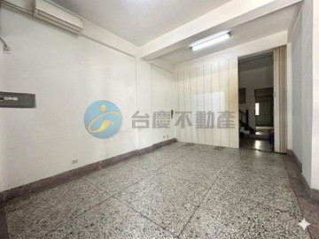 太平樹孝商圈+新光學區+臨20米路店住+門前可雙｜台中市太平區振文路