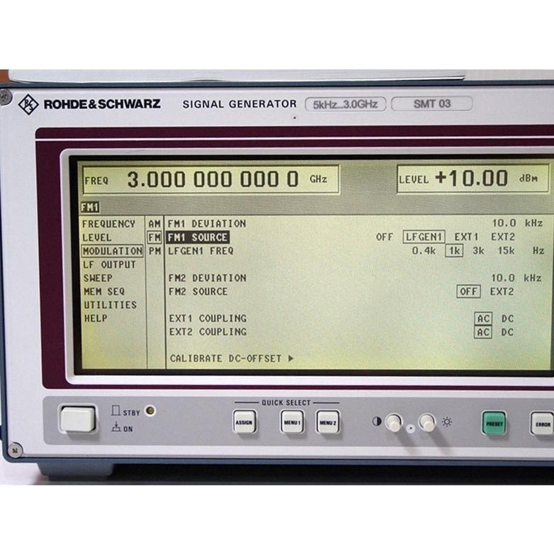 RohdeSchwarz SMT03 5KHz-3GHz シグナルジェネレータ (1)