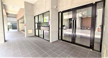 東山商圈◆葳格高中◆兩房兩衛◆雙主臥◆車位◆2年屋｜台中市北屯區水景街