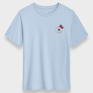 CONVERSE HELLO KITTY CHUCK PATCH TEE CLEAR SKIES 男短袖 藍-TWCVM5T516-C9E