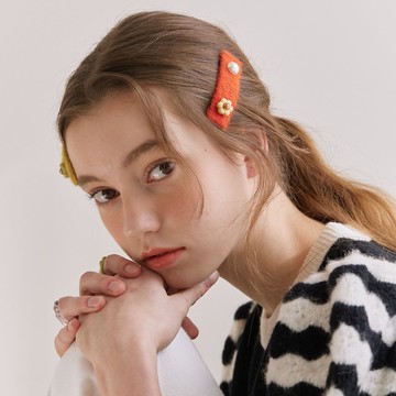 雛菊與珍珠針織髮夾