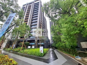 紅布朗花園　全新2房2衛+雙車位｜新北市土城區明德路一段