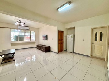 益群商圈日月光三房公寓三樓｜高雄市楠梓區益群路