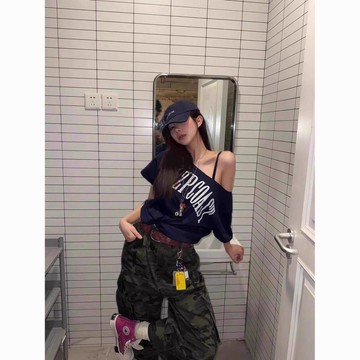 【100%純棉 復古辣妹 斜肩 短袖T恤 女 夏季 新款 寬鬆 慵懶風 露肩 別緻 上衣 短袖上衣 上衣短袖】