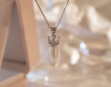 925純銀攬尖形7-7.5mm 天然淡水珍珠-皇冠閃石托吊墜項鍊