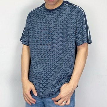 【New START精品服飾-員林】現貨 Michael Kors MK 手臂滾邊 經典滿版 短袖上衣 短T
