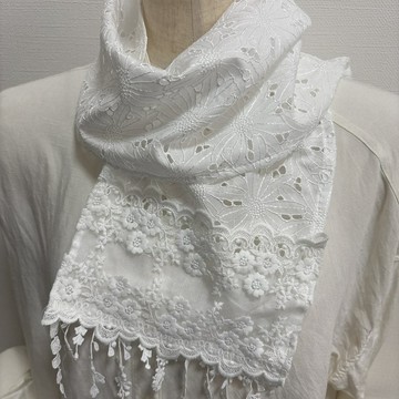 ☆手作☆圍巾 ‧ 白色棉質歐根紗 ‧ 光澤雛菊刺繡 ‧ 花卉刺繡 ‧ 蕾絲流蘇 ‧ 蕾絲