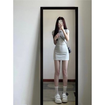 純欲辣妹氣質連衣裙女夏季2024新款高級感法式修身收腰性感包臀裙