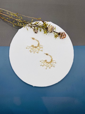 【母親節禮盒】天然白色不規則淡水珍珠純銀耳環耳夾