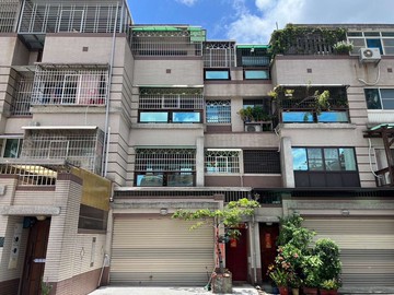 亮✨小港森林公園|屋況佳面寬靚車墅｜高雄市小港區建成街