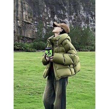 短款 羽絨外套 羽絨外套女 外衣 外套 麵包外套 泡芙龜背綠色短款羽絨棉服女年冬季萊姆綠棉襖連帽麵包服外套